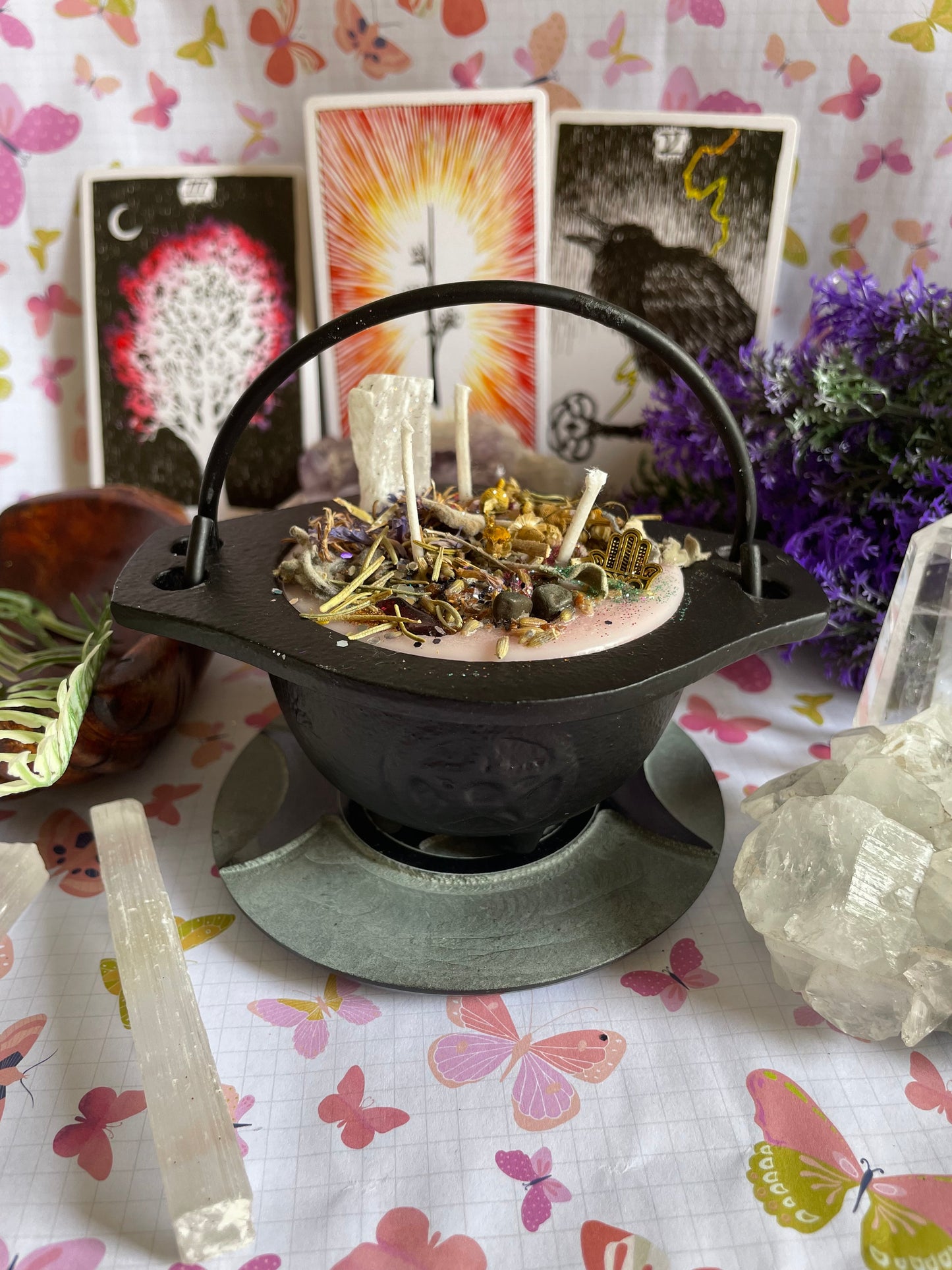 Witch's Cauldron Candle: Hand-Poured with Ritual Oils & Selenite Crystals - Cleansing, Purification, Clarity, Aura Cleansing